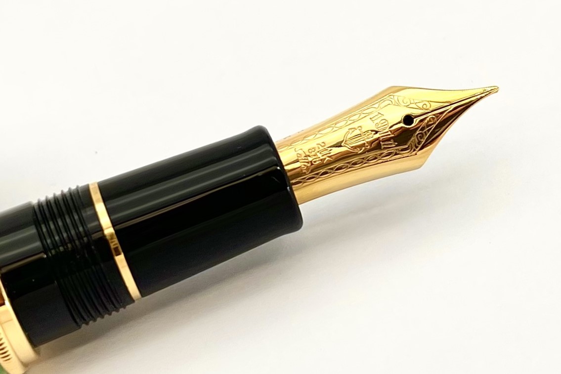 SailorAritaGenEmonKilnOuryokusaiKabutoKarakusaArabesqueFountainPen_M